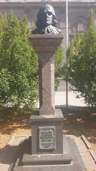 Pomnik Krzysztofa Mrongowiusza